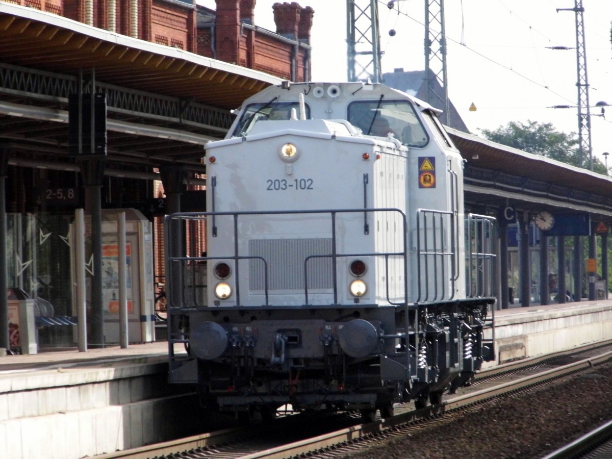 Am 26.08.2015 kam die 203-102 von der MWB aus dem RAW Stendal und fuhr weiter in Richtung Hannover .