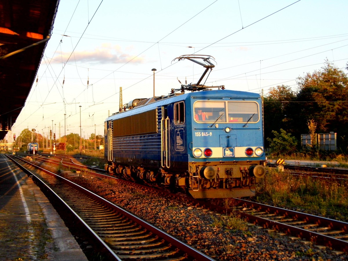   Am 27.09.2015 fuhr die 155 045-9 von der Press-Pressnitztalbahn. aus Stendal und weiter in Richtung Borstel .
