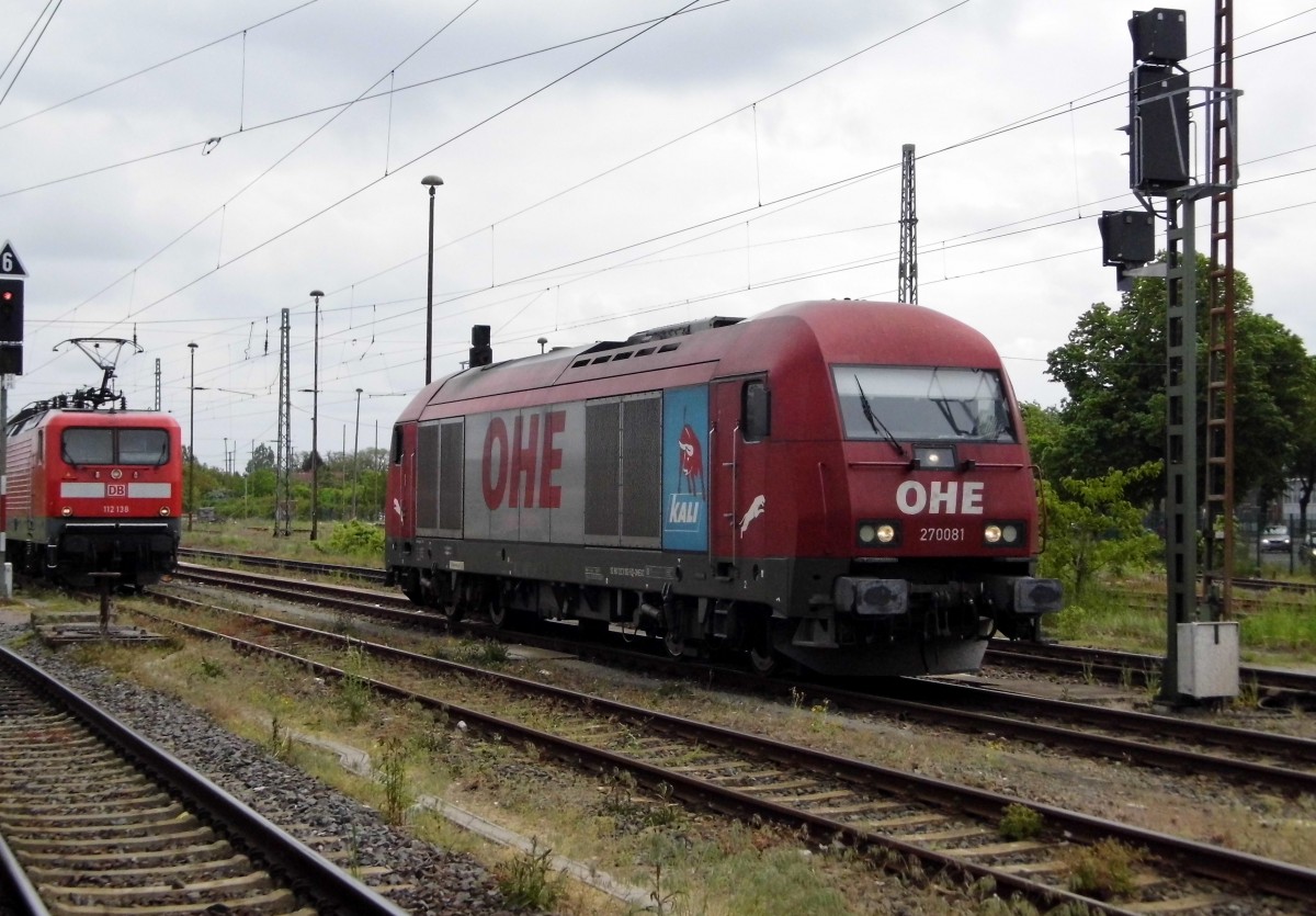 15.05.2015 stand die 223 102-5 270081 von der OHE Cargo in Stendal .