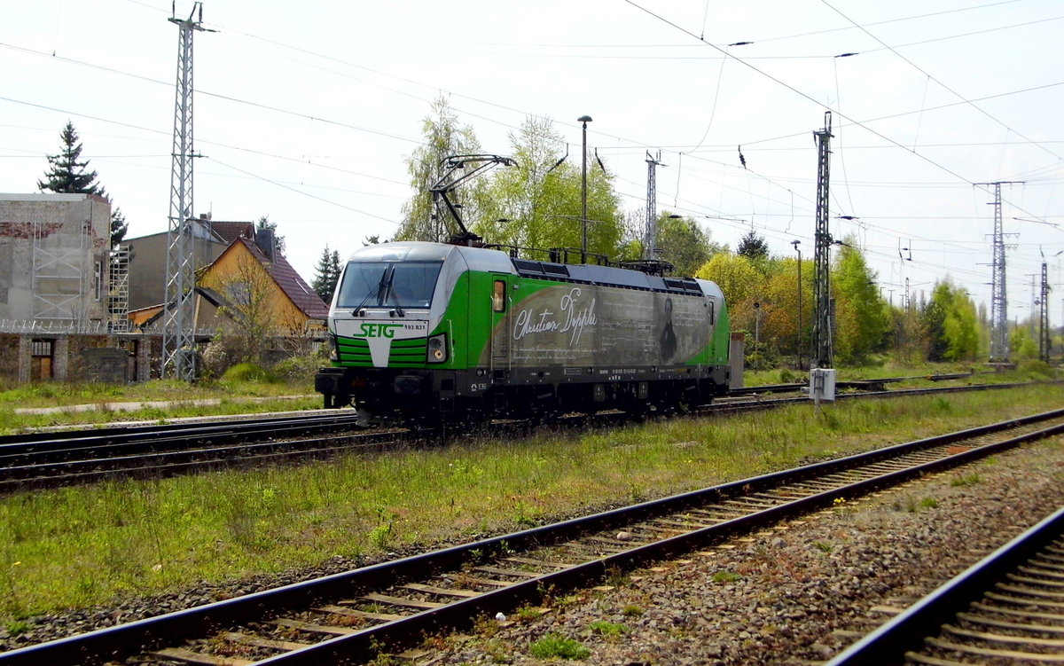 Am 01.05.2016 kam die 193 831-5 von der SETG (ELL) aus Richtung Hannover nach Stendal    .