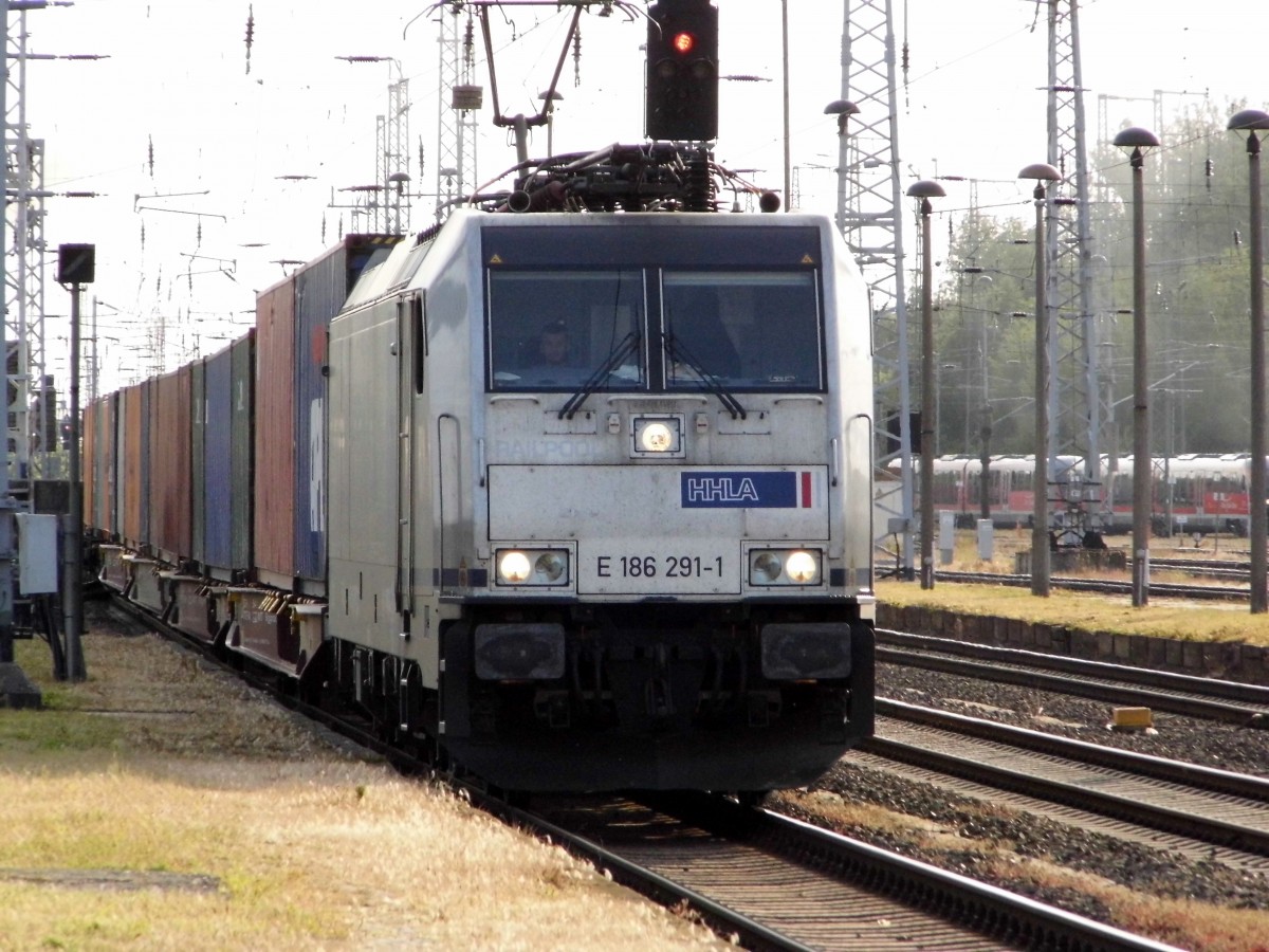 Am 01.06.2015 kam die E 186 291-1 von der METRANS (Railpool) aus Richtung Salzwedel nach Stendal und fuhr weiter in Richtung Magdeburg .