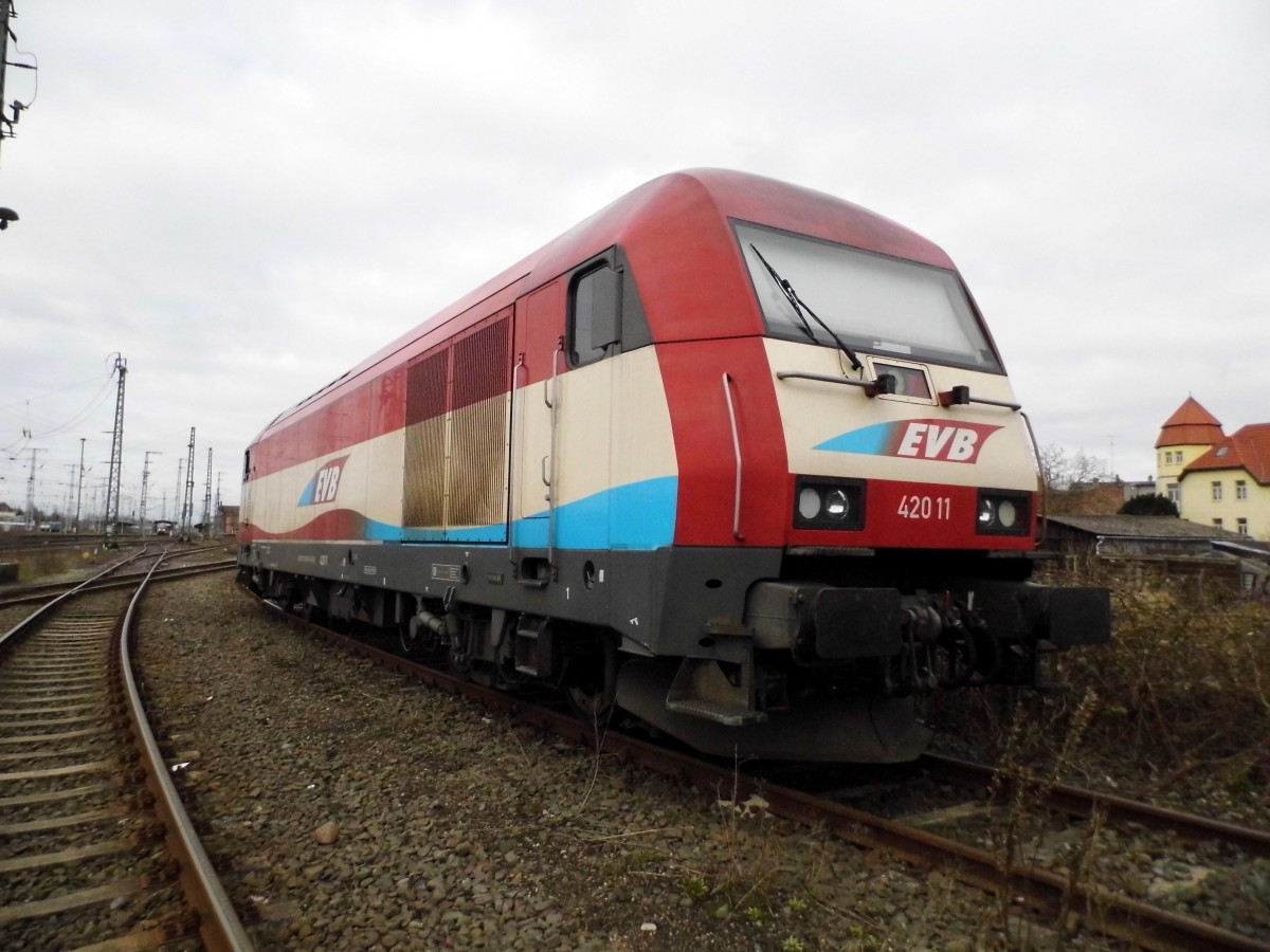 Am 02.04.2015 war  die 223 031-6 42011   von der evb Logistik in Stendal abgestellt .
