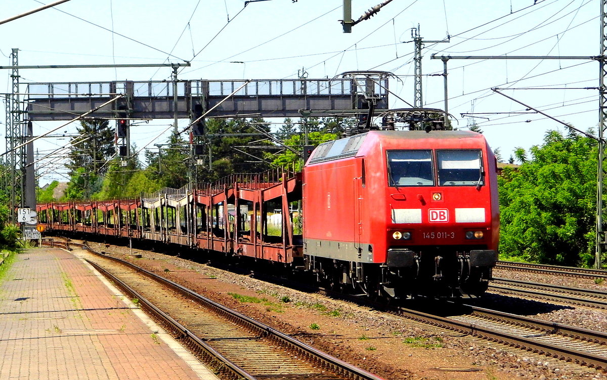 Am 02.06.2017 kam die 145 011-3 von der DB Cargo Deutschland AG, aus Richtung Braunschweig nach Niederndodeleben und fuhr weiter in Richtung Magdeburg .