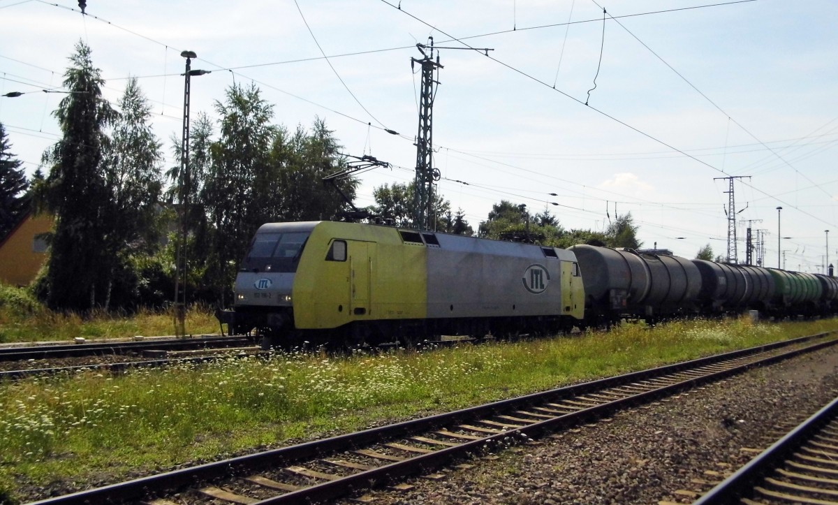 Am 02.08.2015 kam die 152  196-2 von der ITL aus Richtung Salzwedel nach Stendal und fuhr weiter in Richtung Berlin .