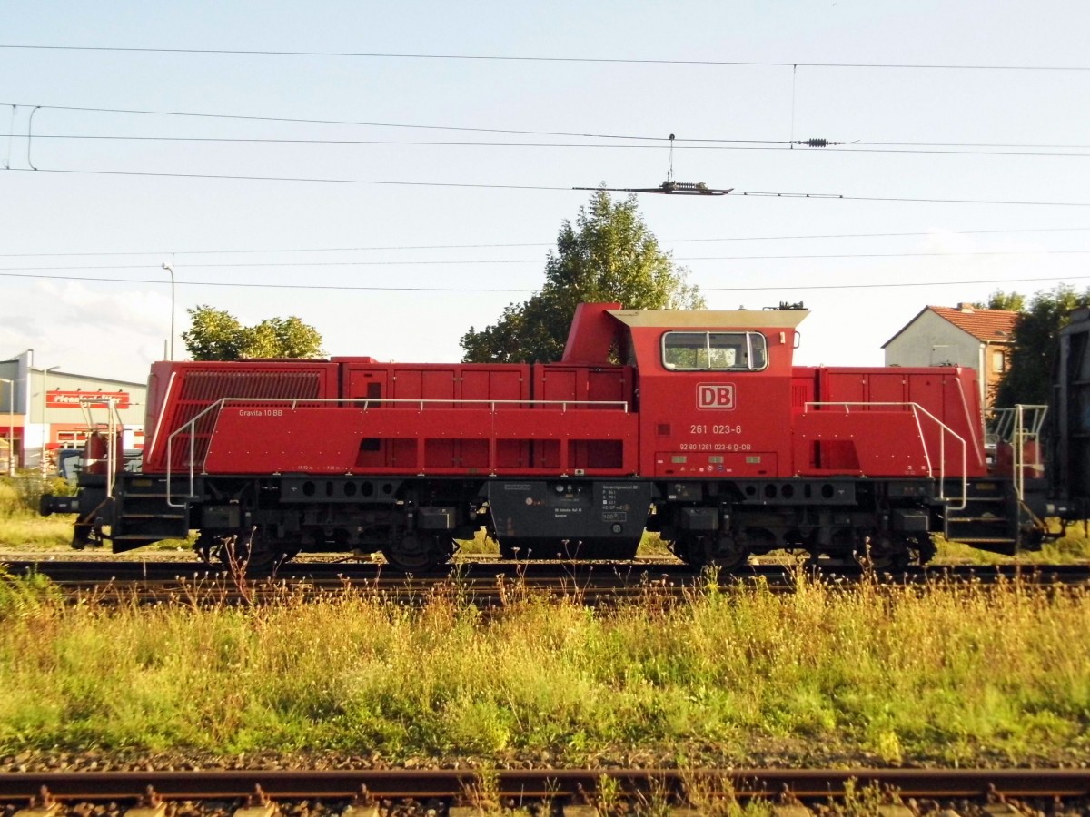 Am 02.09.2015 stand die 261 023-6 von der DB in Stendal .