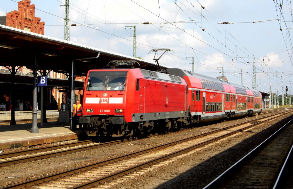 Am 03.09.2015 kam die 146 009 von der DB aus Richtung Magdeburg nach Stendal  .