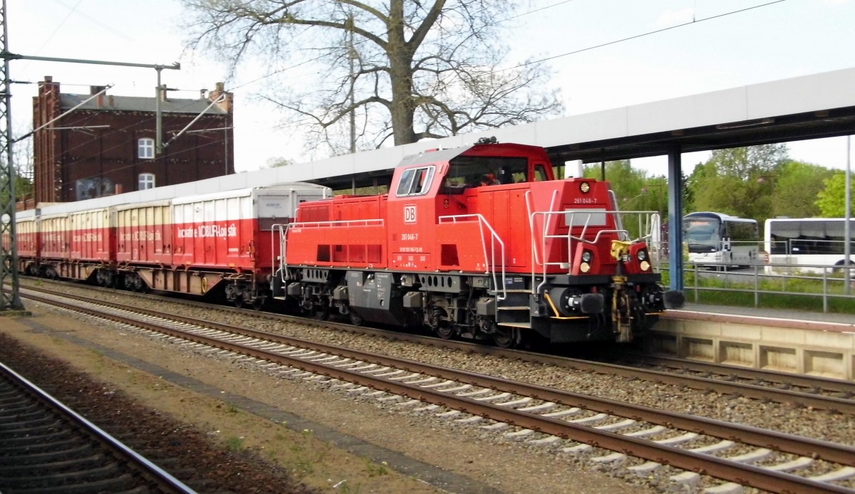 Am 04.05.2015 kam die 261 046-7 von der DB aus Richtung Magdeburg nach Genthin .  