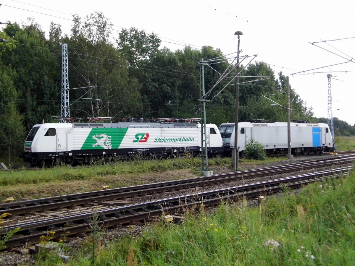 Am 04.08.2015 waren E 189 -822 von der SETG (Steiermarkbahn) und die 185 681-4 von der SETG (Railpool) in Borstel abgestellt .