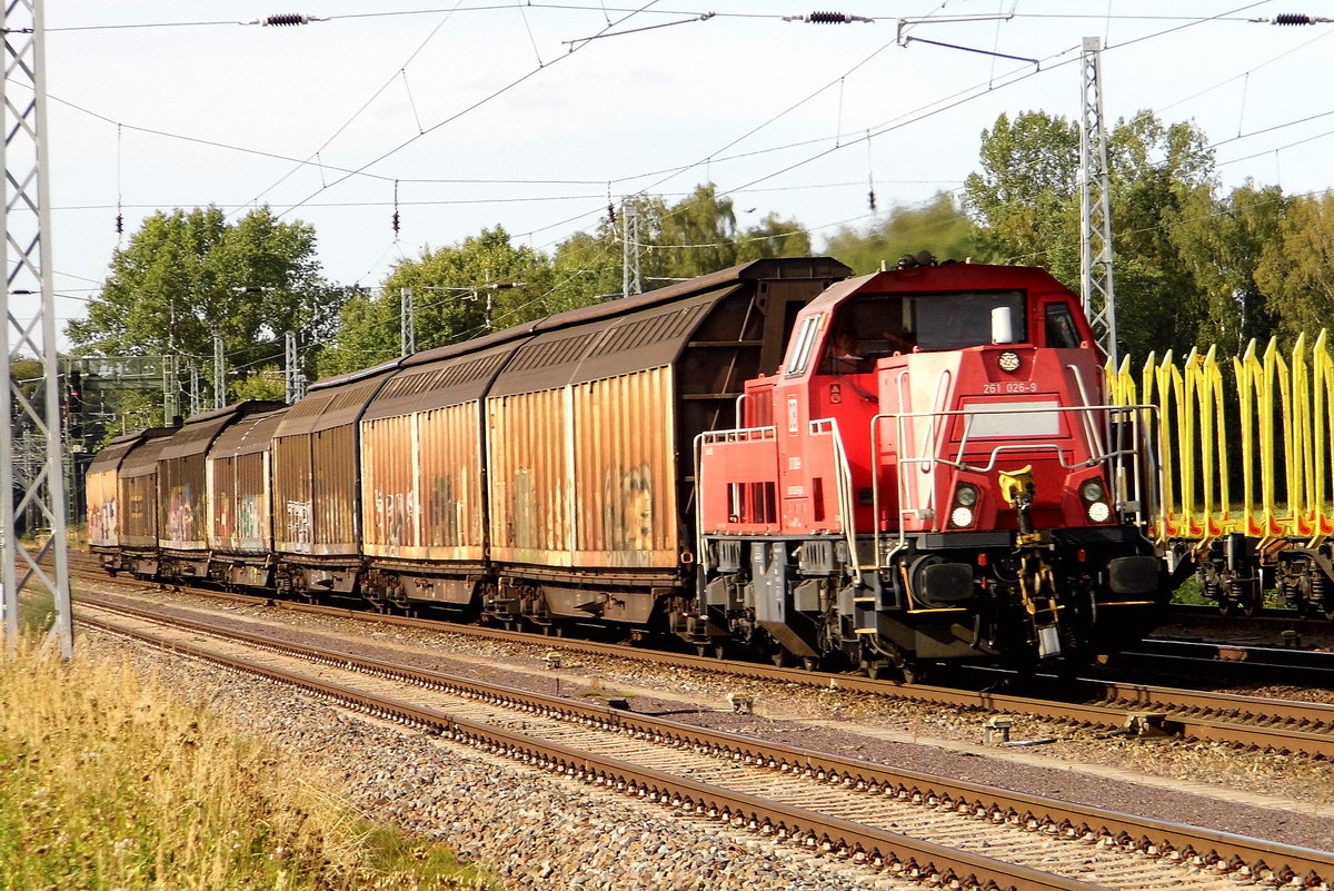 Am 04.09.2018 fuhr die 261 026-9 von DB Cargo. von  Niedergörne nach Borstel und weiter nach Stendal .