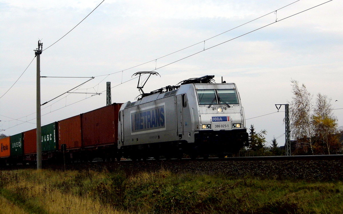 Am 04.11.2017 kam die  386 025-1 von METRANS aus Richtung Stendal und fuhr weiter in Richtung Salzwedel .