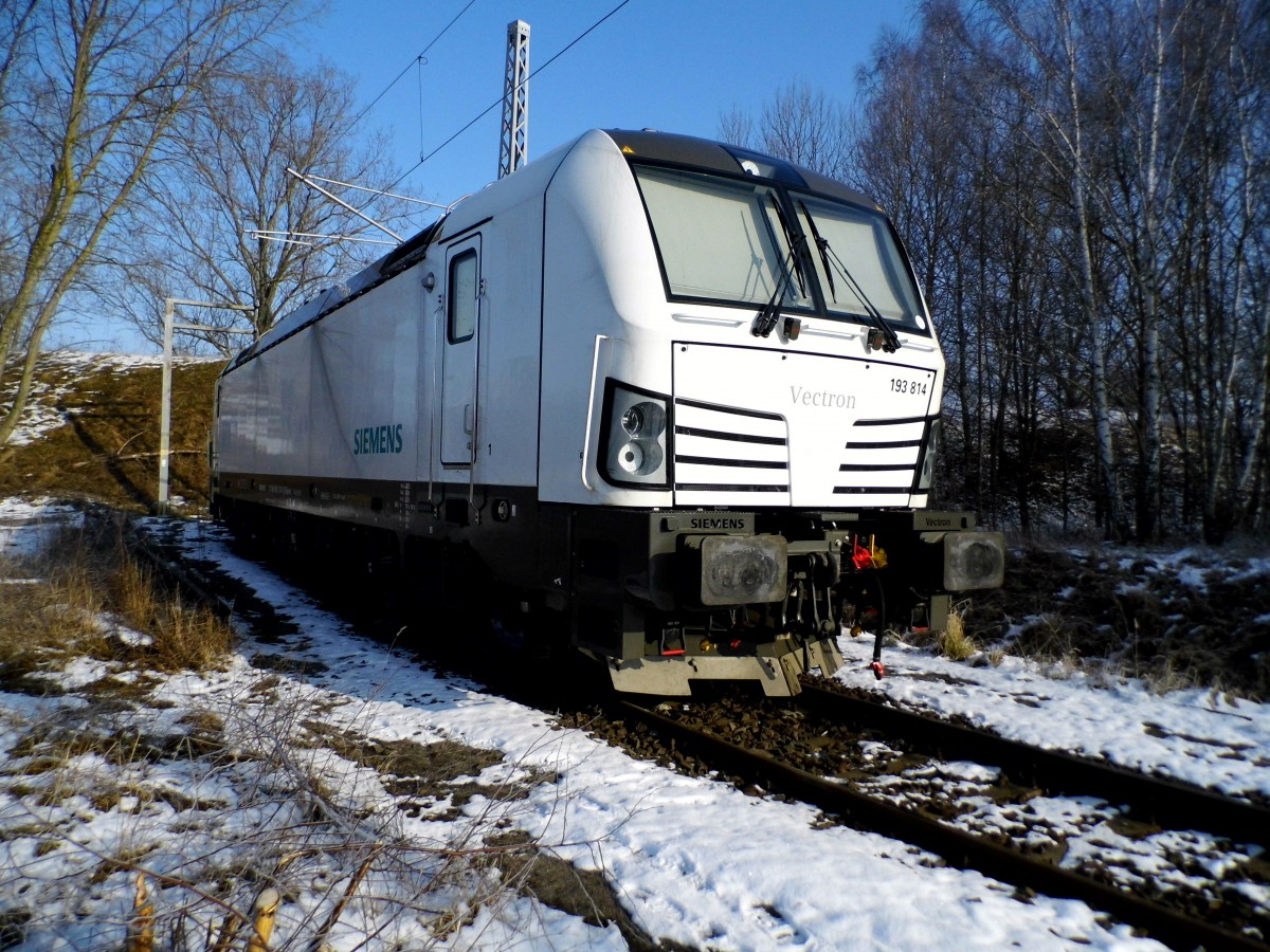 Am 06.02.2015 war die 193 814-1 von der SETG (Railpool) bei Borstel bei Stendal abgestellt .