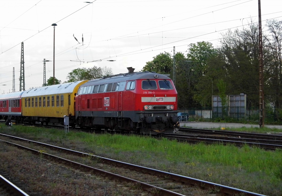 Am 06.05.2015 kam die 218 390-3 von der MEG aus Richtung Hannover nach Stendal und fuhr weiter in Richtung Magdeburg .