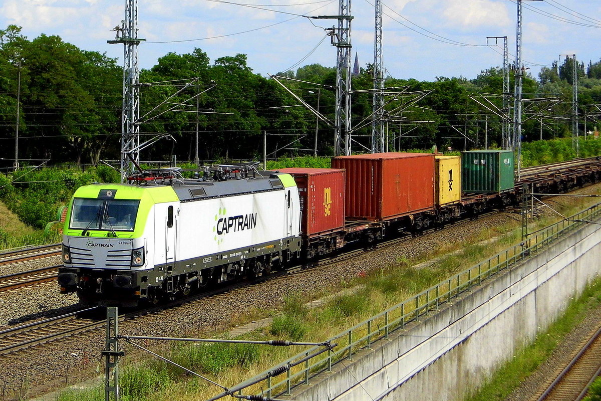 Am 06.07.2017 kam die 193 896-8   von CAPTRAIN aus Richtung Stendal und fuhr weiter in Richtung Salzwedel .
