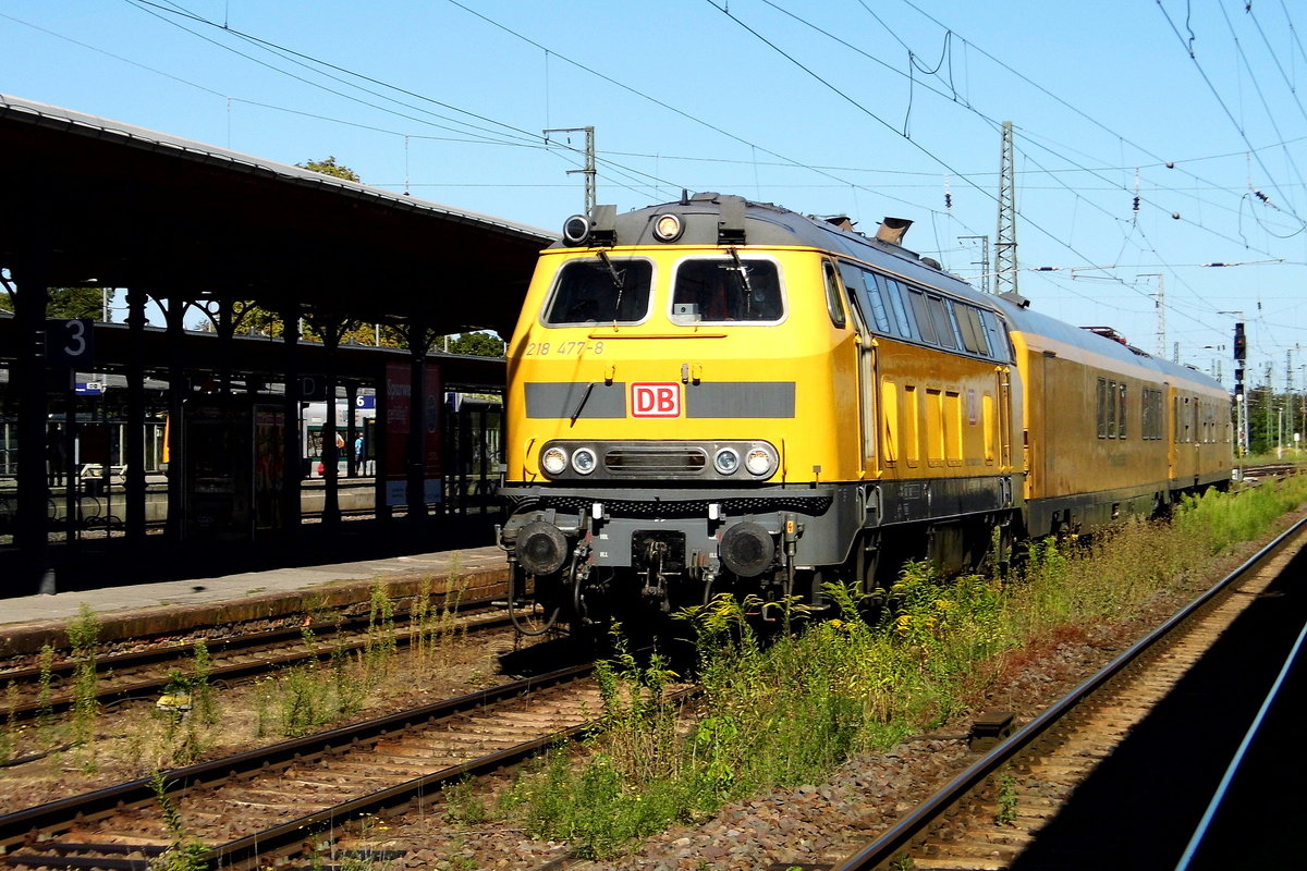Am 06.08.2018 kam die  218 477-8 von   DB Netz , aus Richtung Braunschweig nach Stendal  .