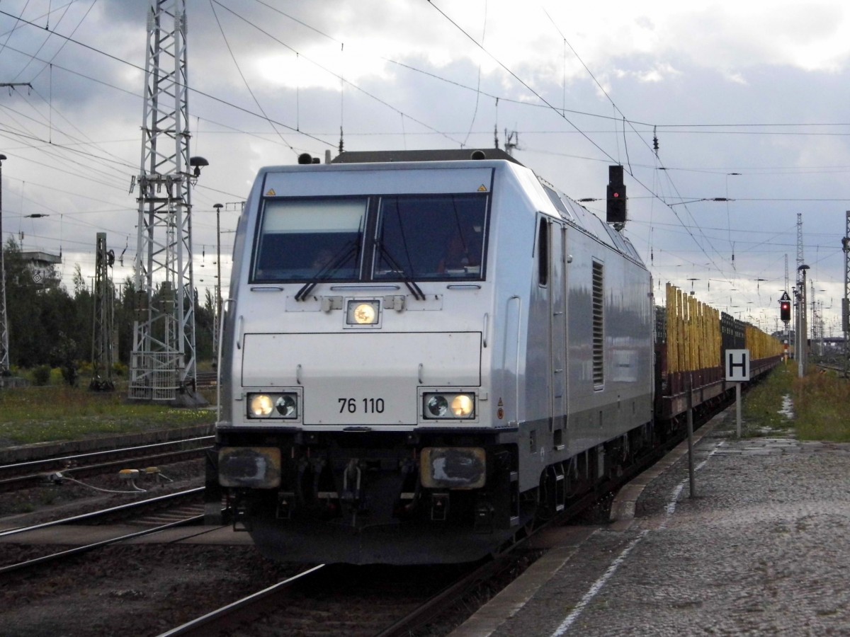 Am 06.09.2015 kam die 76 110 von der Press (BTK) aus Richtung Niedergörne  nach Stendal und fuhr weiter in Richtung Berlin .