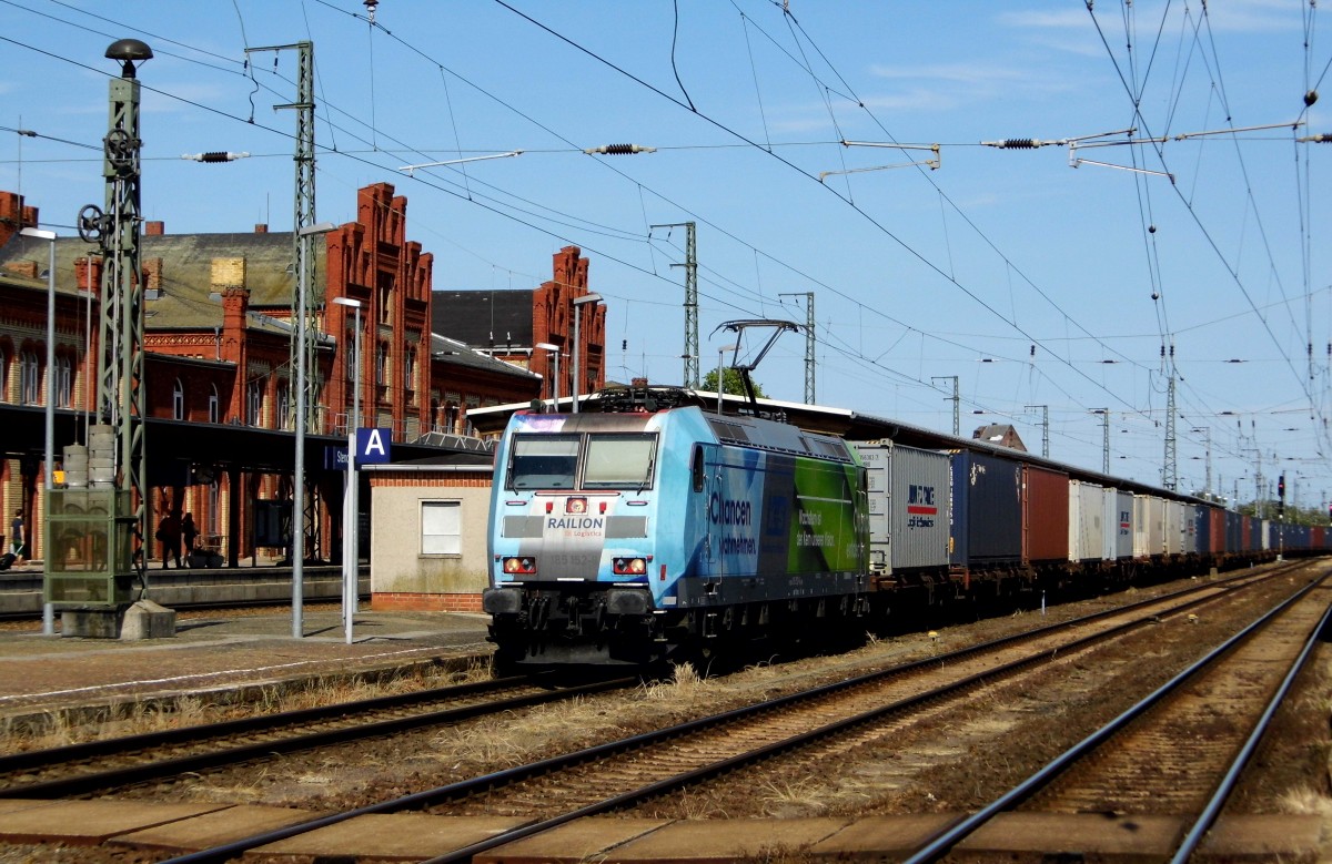 Am 07.06.2015 kam die 185 152-6 von der DB aus Richtung Berlin nach Stendal und fuhr weiter in Richtung Salzwedel .