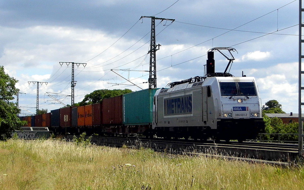 Am 07.07.2016 kam die  386 001-2  von METRANS   aus Richtung Stendal und fuhr nach Salzwedel .