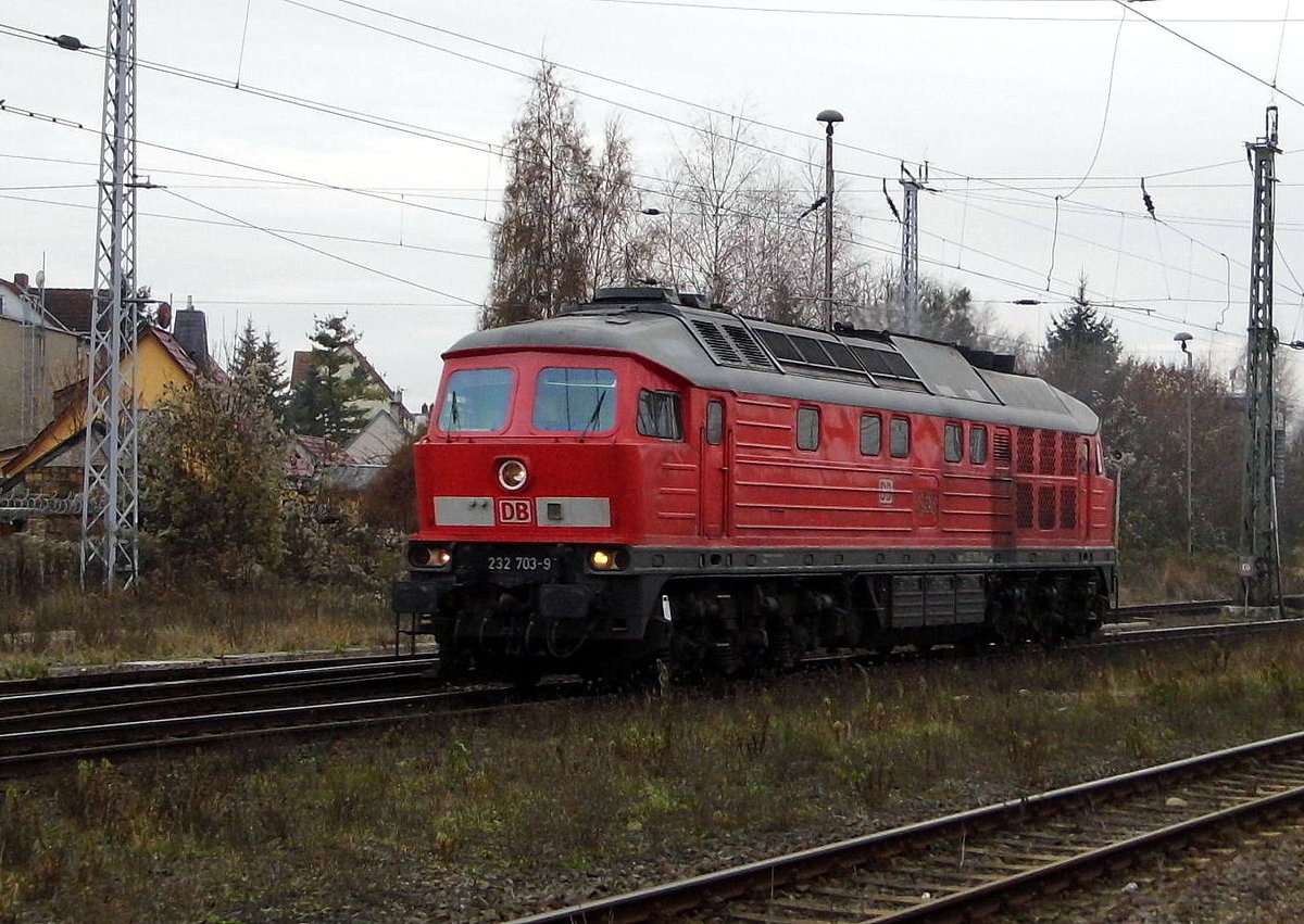 Am 07.12.2016 kam die 232 703-9   aus Richtung Braunschweig nach Stendal und fuhr weiter in Richtung Magdeburg .