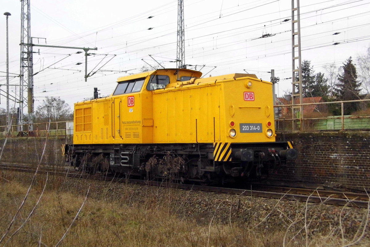 Am 09.03.2017 kam die 203 314-0 von der DB Netz AG,  aus Richtung Braunschweig nach Stendal   .