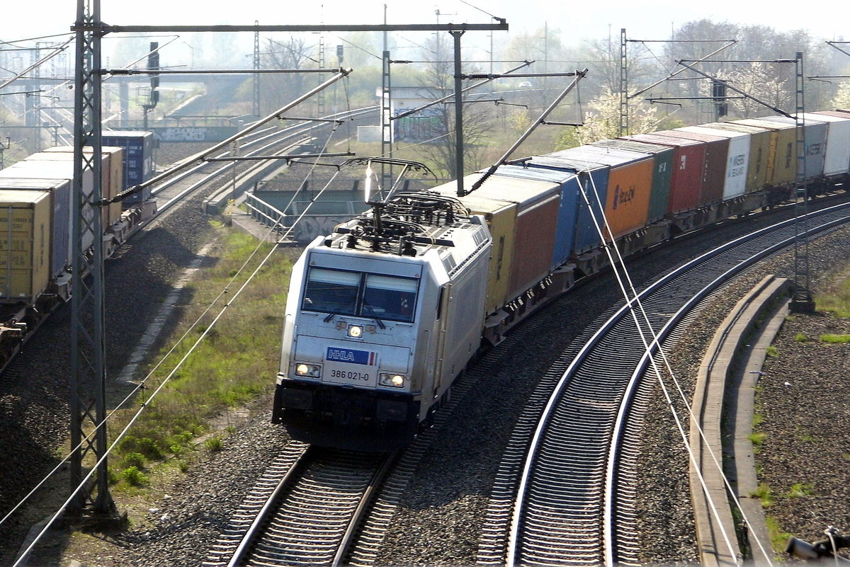 Am 09.04.2017 kam die   386 021-0 von METRANS aus Richtung Wittenberge nach Stendal .