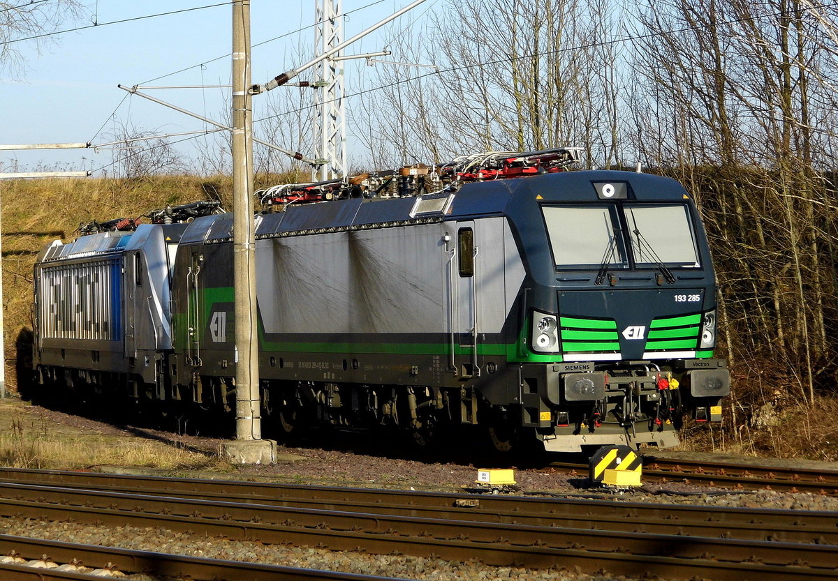 Am 10.01.2018 waren die 187 009-6 von der SETG (Railpool) und die  193 285-4 von der SETG (ELL) in Borstel abgestellt.