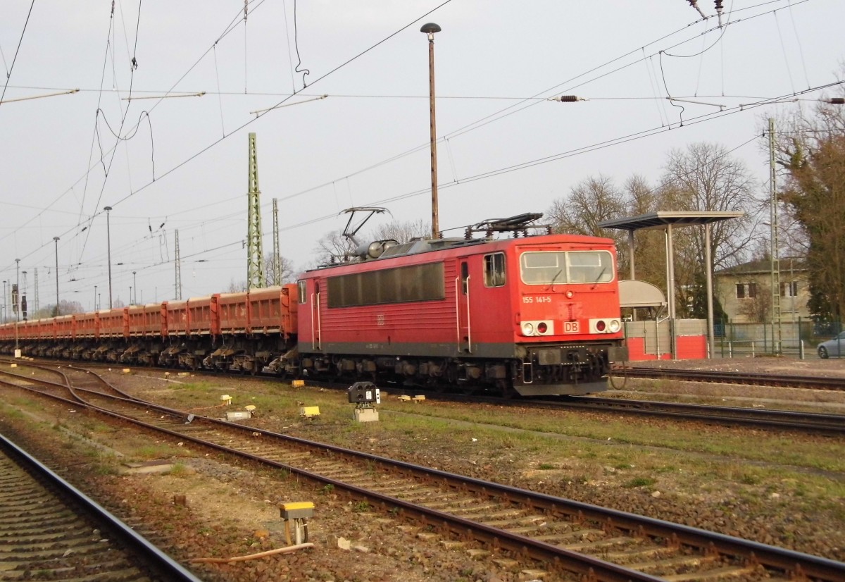 Am 10.04.2015 kam die 155 141-5 von der Railion aus Richtung Magdeburg nach Stendal und fuhr weiter in Richtung Wittenberge .