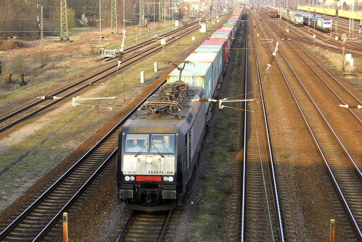 Am 10.04.2018 stand die 189 450-0 von METRANS  (MRCE Dispolok) in Stendal .