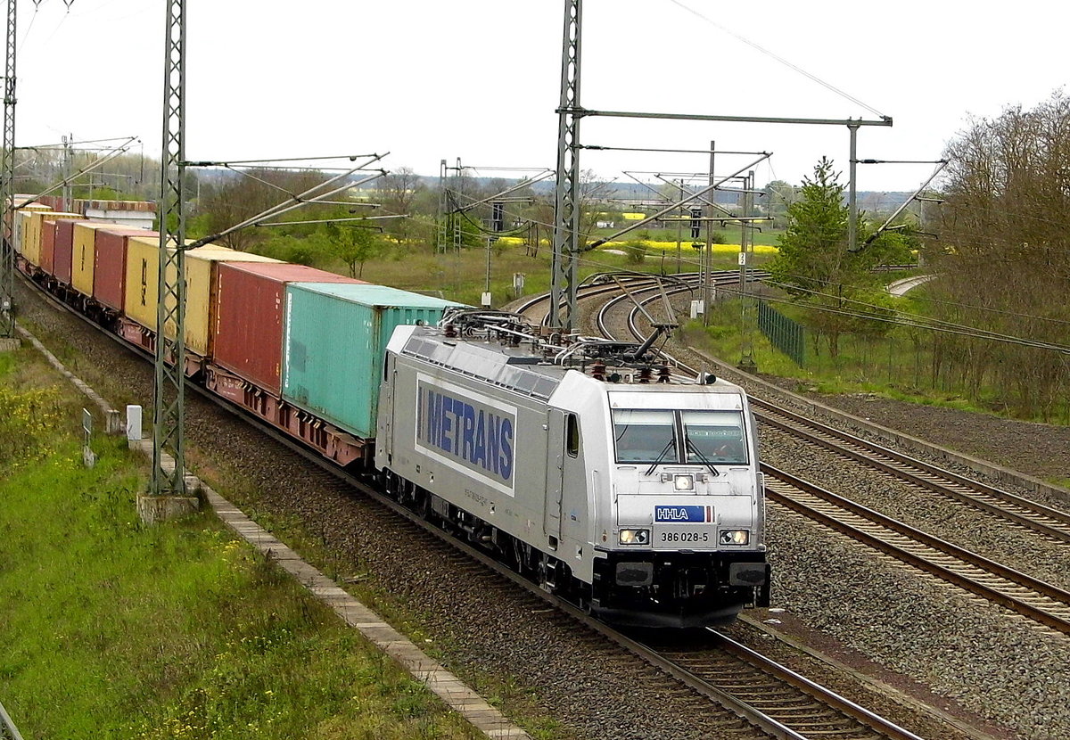 Am 10.05.2017 kam die  386 028-5 von METRANS aus Richtung Salzwedel nach Stendal .