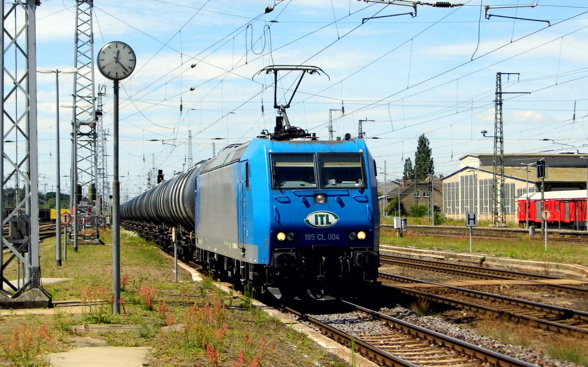 Am 10.07.2016 kam die 185 CL 004 von der ITL aus Richtung  Salzwedel nach Stendal und fuhr weiter in Richtung Magdeburg .