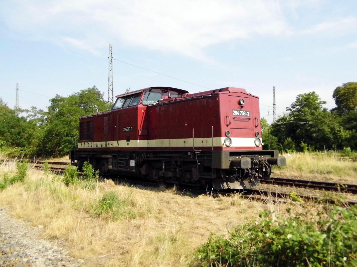 Am 11.05.2015 war  die 204 703-3  ex 202 703-5  von der MTEG (Press) in Stendal abgestellt .