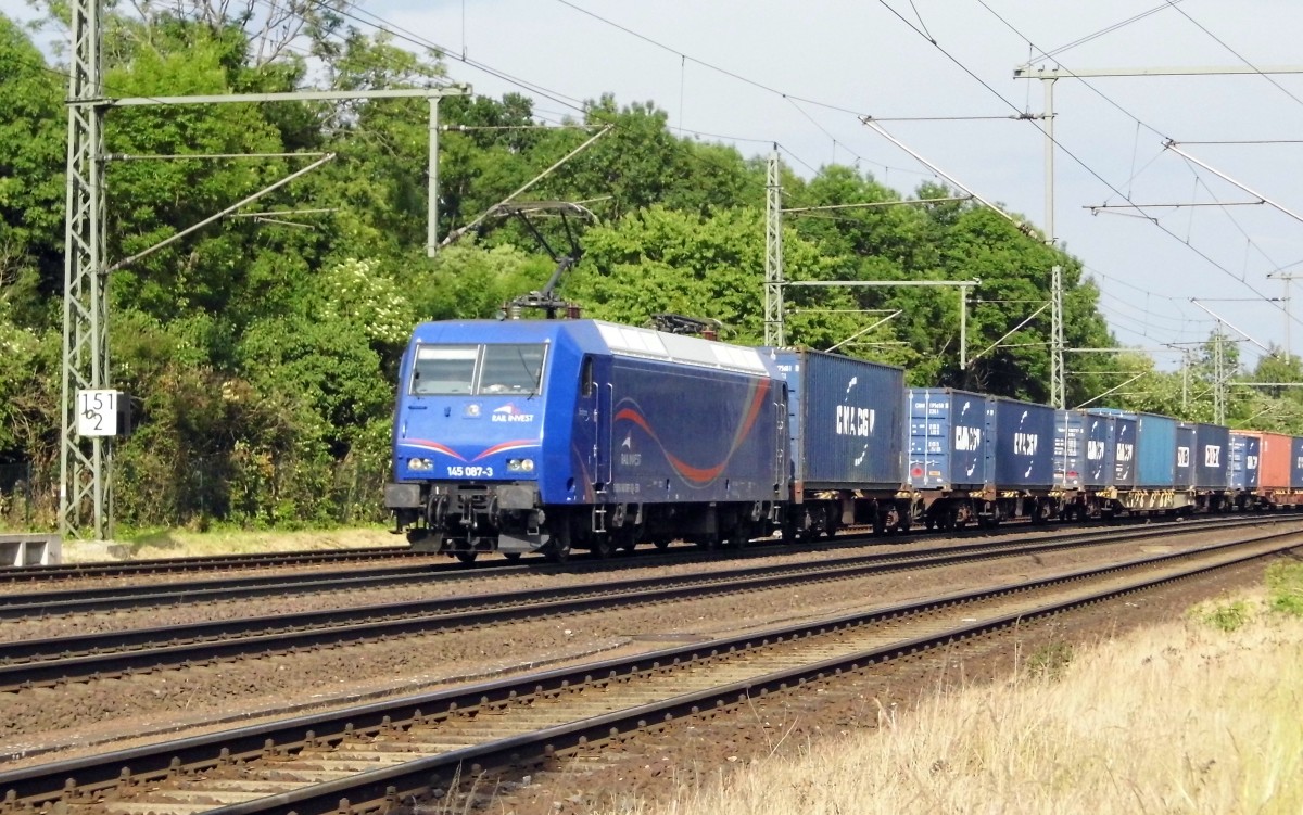Am 11.06.2015 kam die 145 087-3 von der SRI Rail Invest GmbH. ist vermiete an der METRANS aus Richtung Magdeburg nach Niederndodeleben und fuhr weiter in Richtung  Braunschweig .