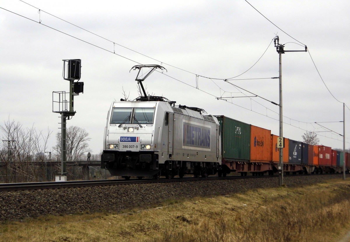 Am 12.03.2016 kam die   386 007-9 von METRANS aus Richtung Salzwedel und fuhr weiter in Richtung Stendal .