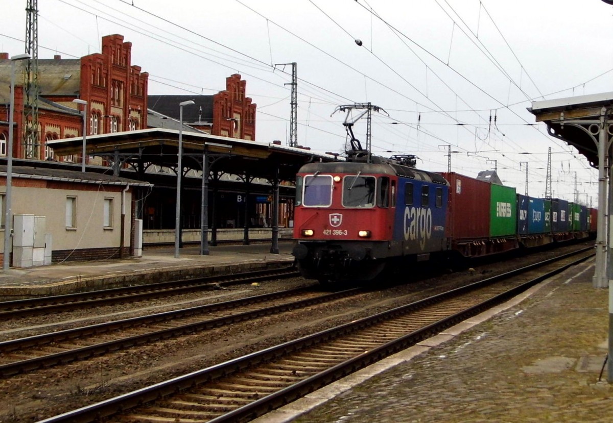 Am 12.03.2016 kam die 421 396-3 von METRANS (SBB Cargo) aus Richtung Magdeburg nach Stendal und fuhr weiter in Richtung Wittenberge.
