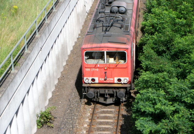 Am 12.06.2014 kam die 155 271-0 von der Railion aus Richtung Stendal und fuhr nach Hannover .