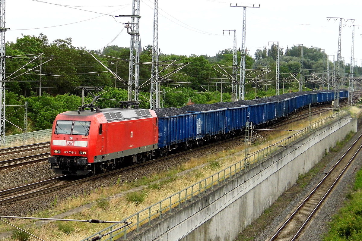 Am 12.06.2018 kam die 145 039-4 von DB Cargo Deutschland AG, aus Richtung Stendal und fuhr in Richtung Salzwedel .