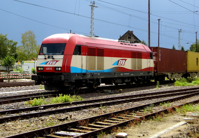 Am 12.07.2014 kam die 42012 von der EVB aus Richtung Wittenberge nach Stendal und fuhr weiter in Richtung Magdeburg.