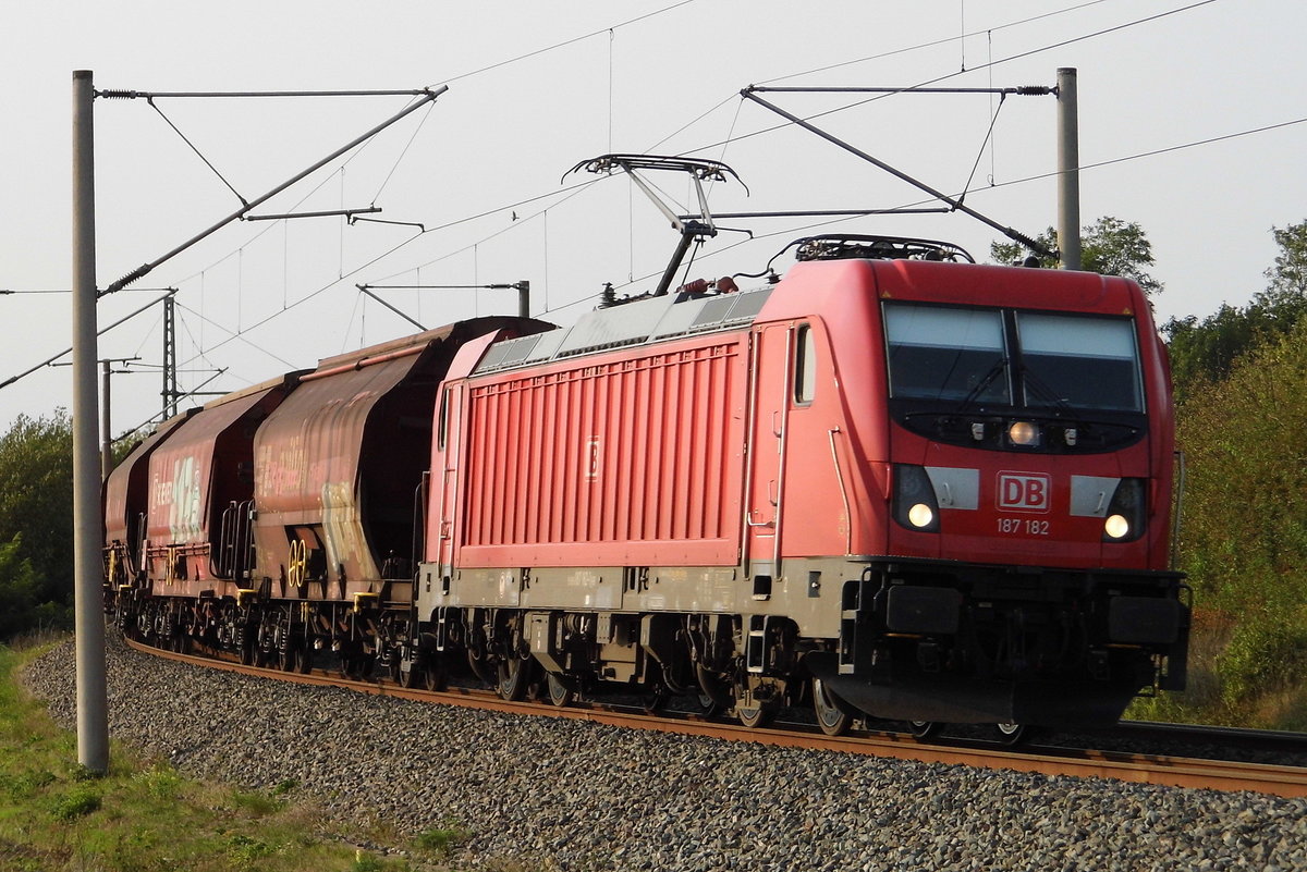 Am 12.09.2020 kam die 187 182-1  von DB Cargo Deutschland AG,  Richtung Wittenberge und fuhr nach Stendal .