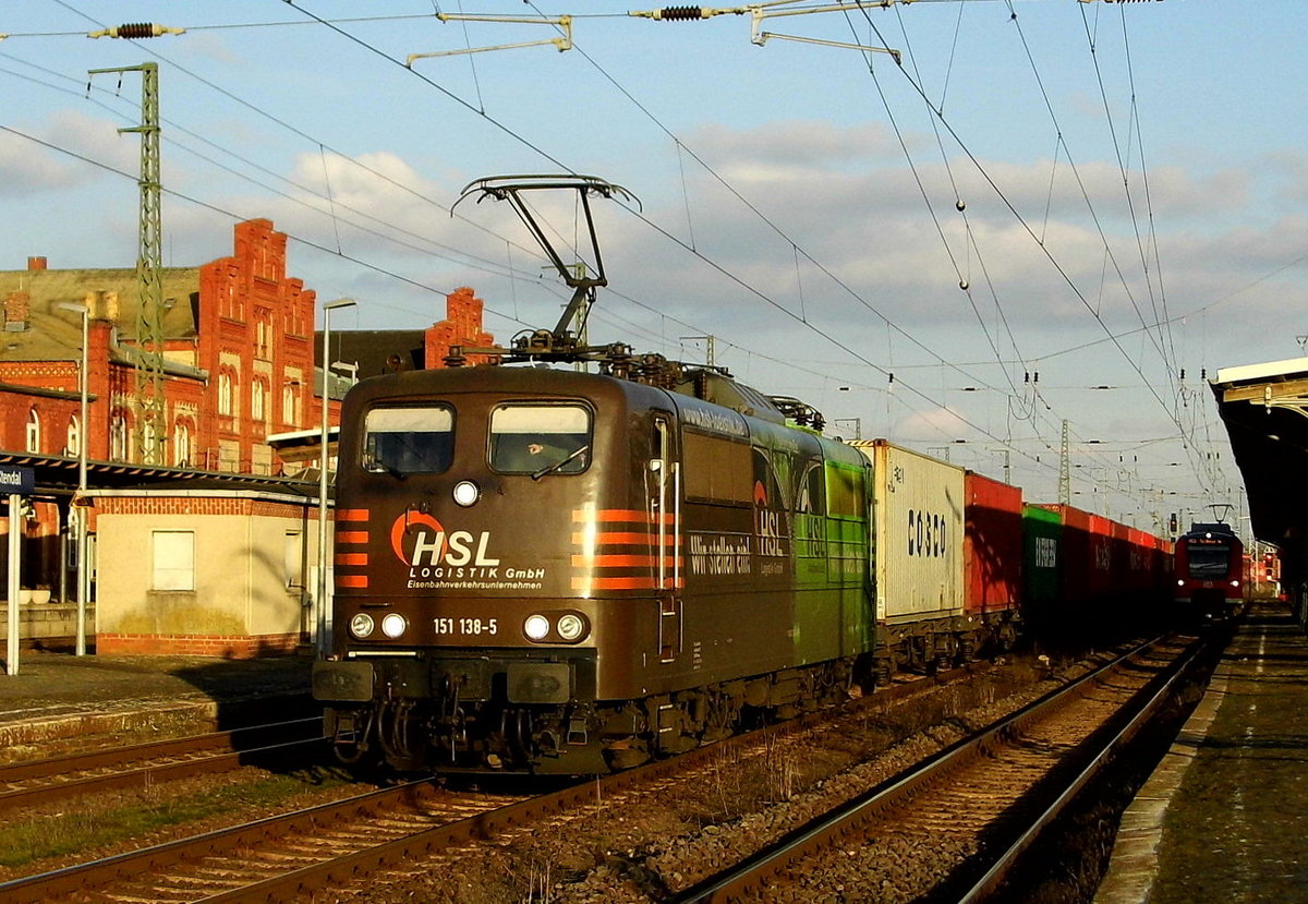 Am 13.02.2018 fuhr die 151 138-5 von der  HSL Logistik GmbH, von Hof nach Stendal und   weiter nach   Hamburg  . 