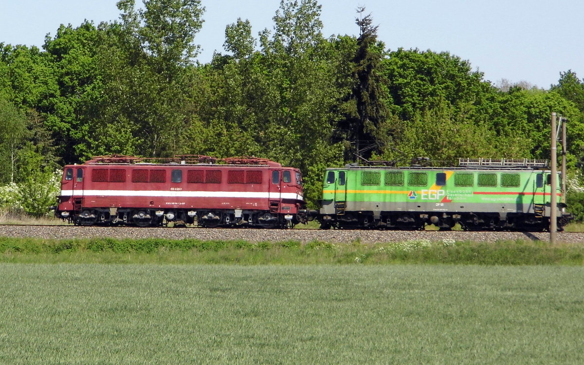 Am 13.05.2016 kamen die 109 030-7 und die 142 128 als DP 60 von der EGP  aus Richtung Wittenberge und fuhr weiter in Richtung Stendal .