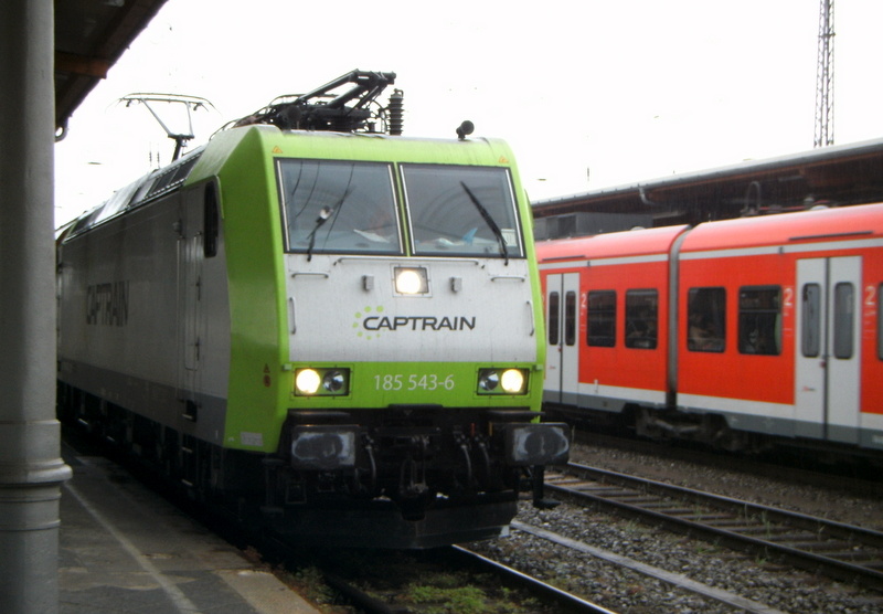 Am 13.06.2014 kam die 185 543-6 von  CAPTRAIN aus Richtung Salzwedel nach Stendal und fuhr weiter in Richtung Magdeburg.