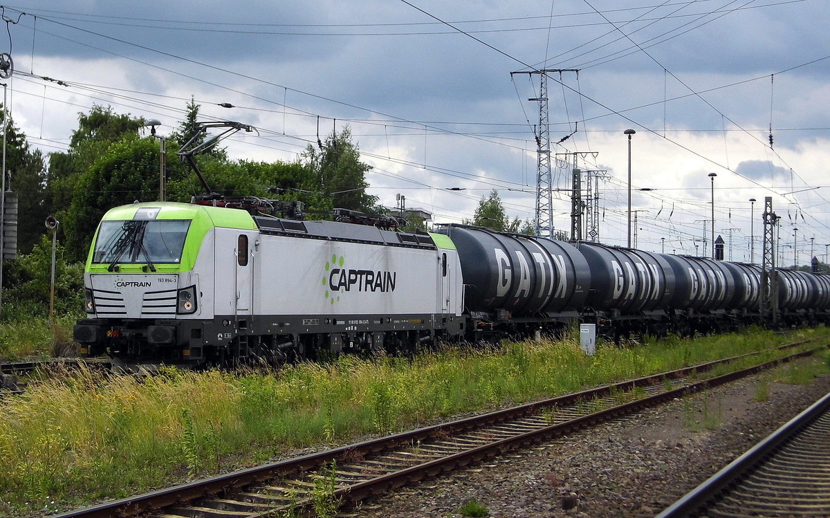 Am 13.06.2017 kam die  193 894-3 von CAPTRAIN aus Richtung Salzwedel nach Stendal und fuhr weiter in Richtung Magdeburg .