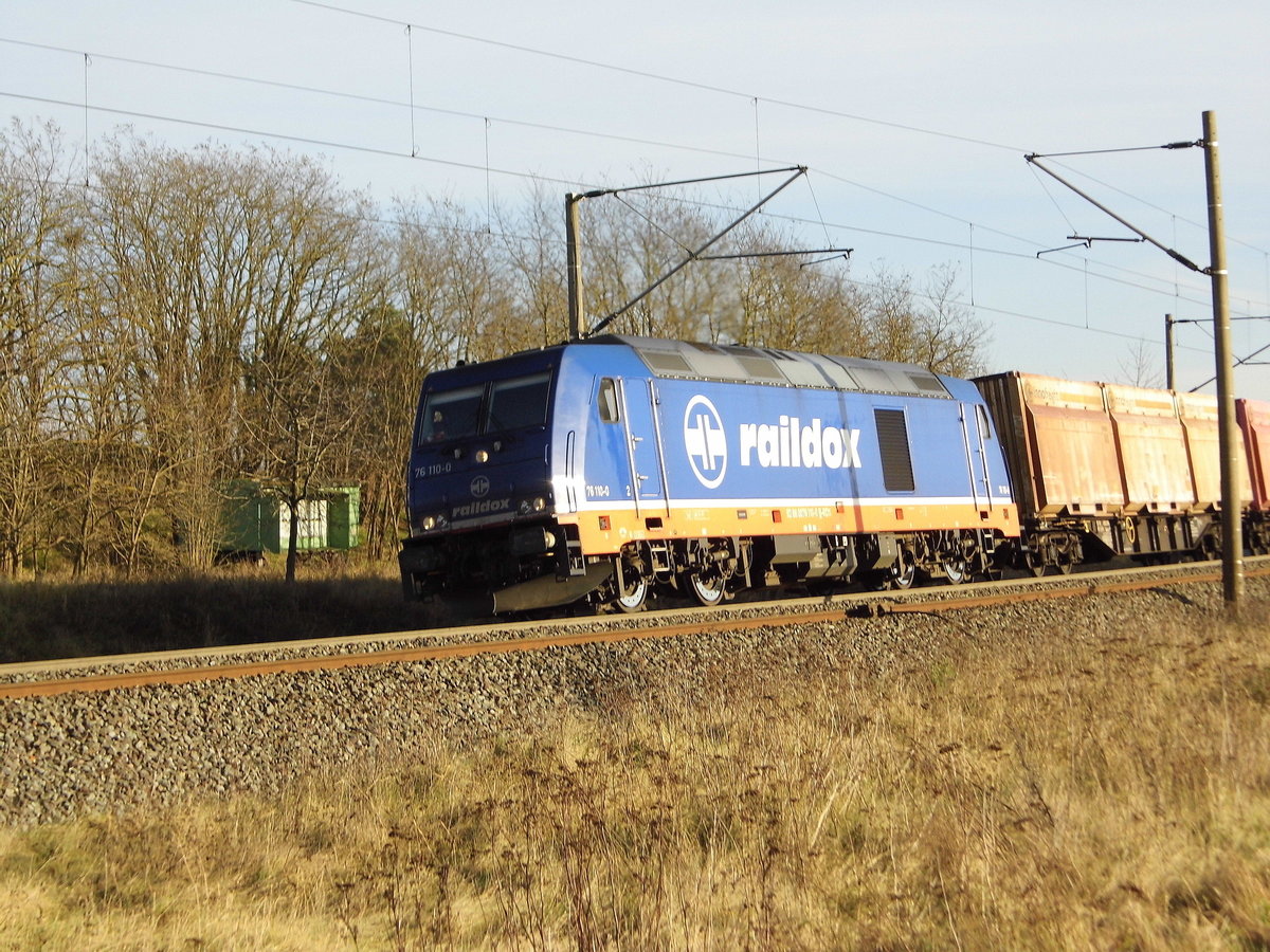 Am 13.12.2017 fuhr die 76 110-0 von Raildox von Stendal nach  Niedergörne.