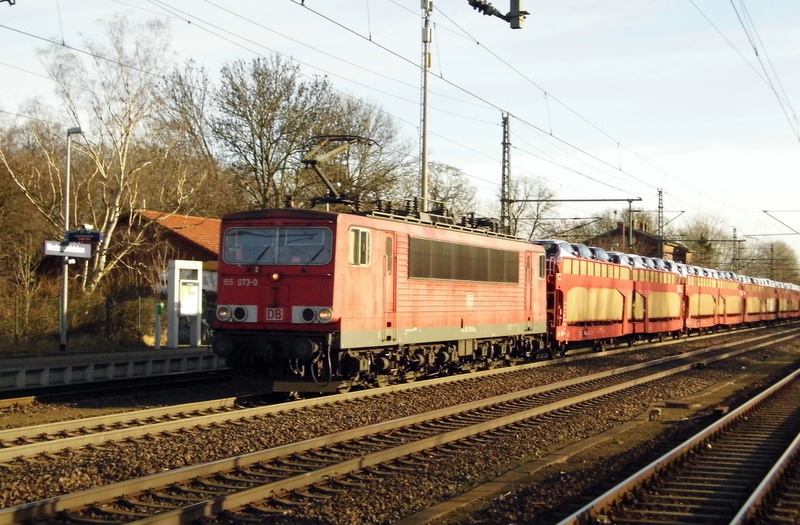 Am 14.01.2015 kam die 155 073-0 von der DB Schenker aus Richtung Magdeburg nach Niederndodeleben und fuhr weiter in Richtung Braunschweig .