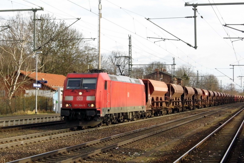 Am 14.01.2015 kam die 185 384-5 von der DB Schenker aus Richtung Magdeburg nach Niederndodeleben und fuhr weiter in Richtung Braunschweig .
