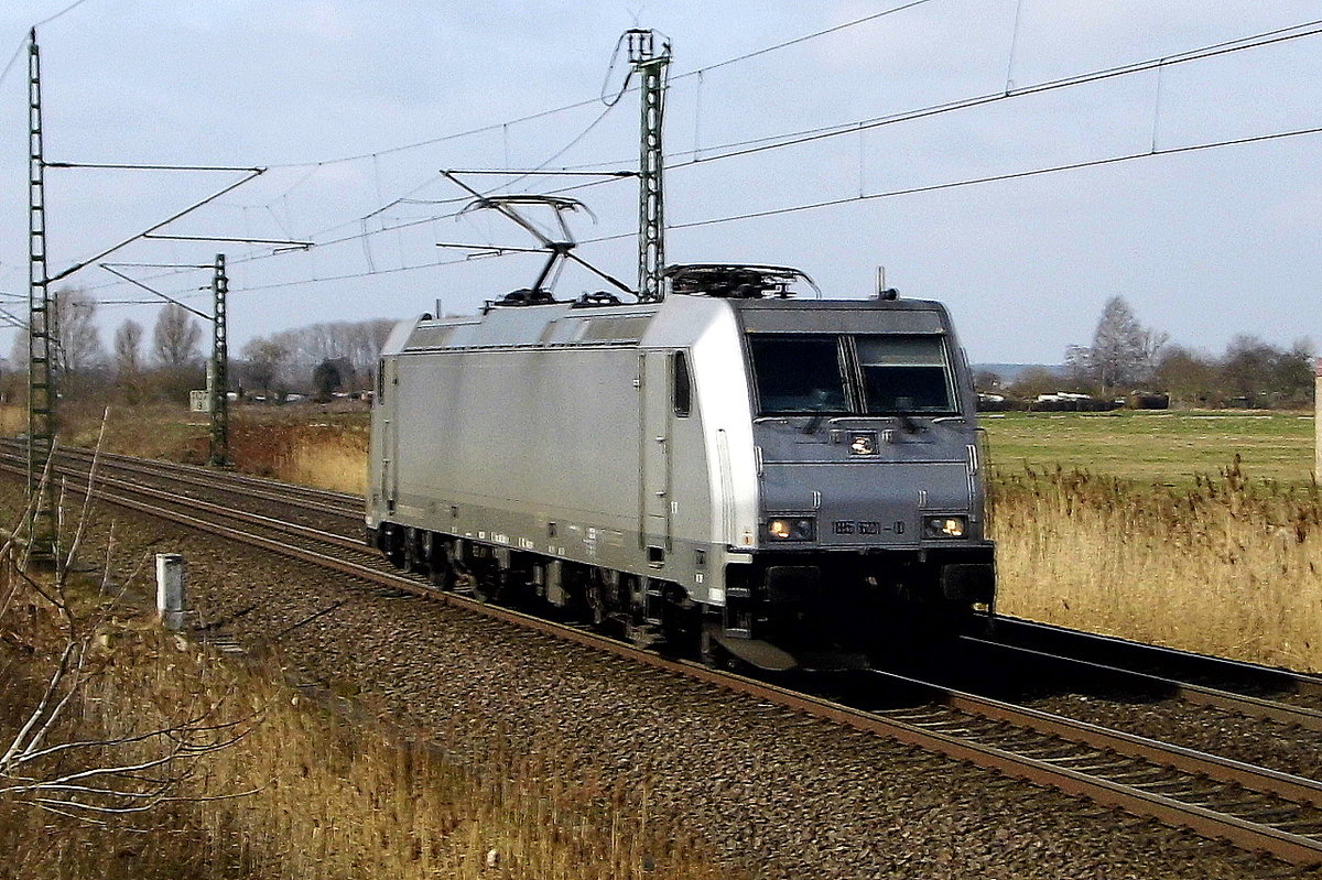 Am 14.03.2017 kam die 185 621-0 von der    LTE Logistik- and Transport-GmbH,  aus Richtung Braunschweig nach Stendal .