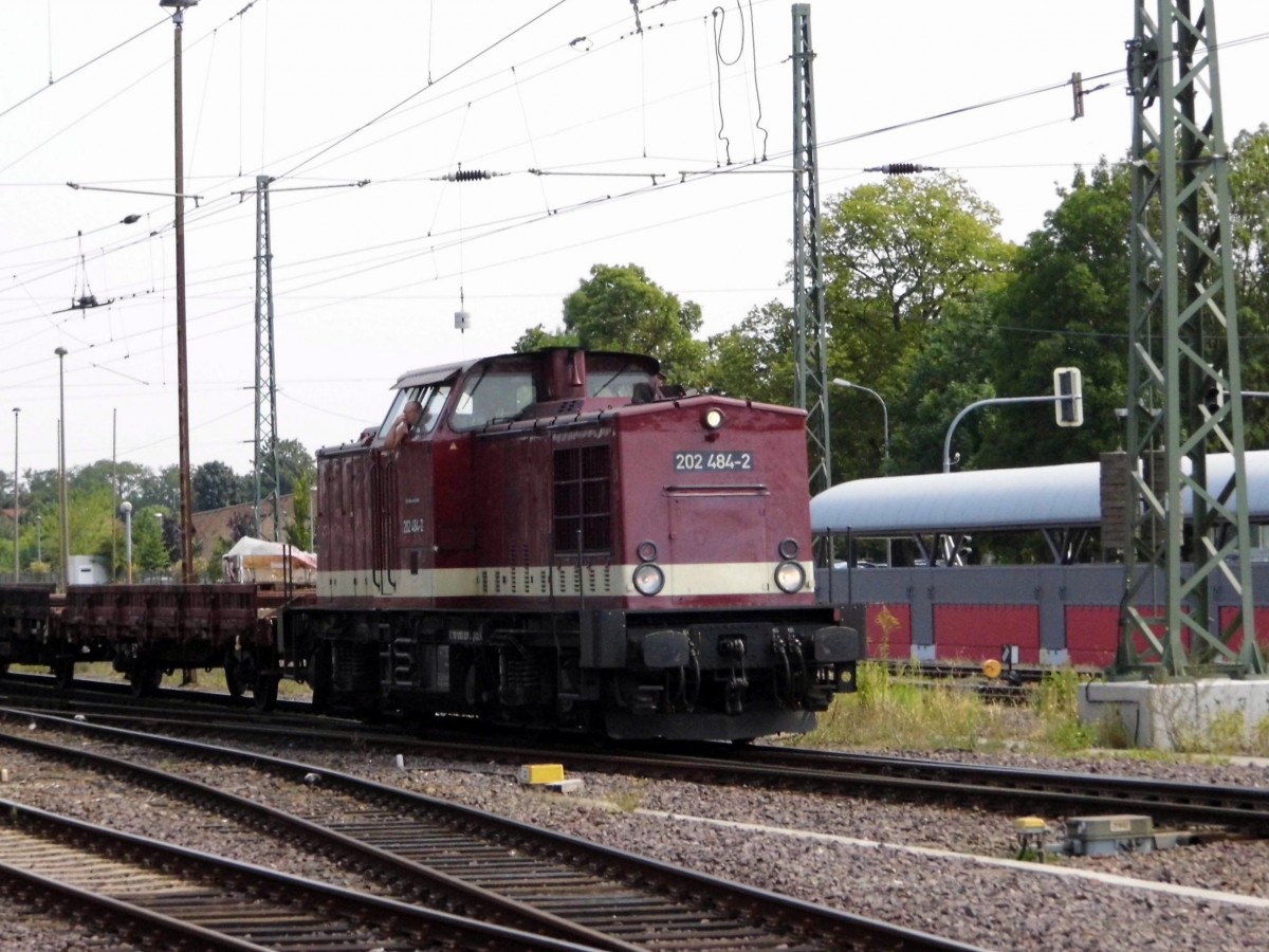 Am 14.08.2015 kam die 202 484-2 von der CLR aus Richtung Magdeburg nach Stendal . 