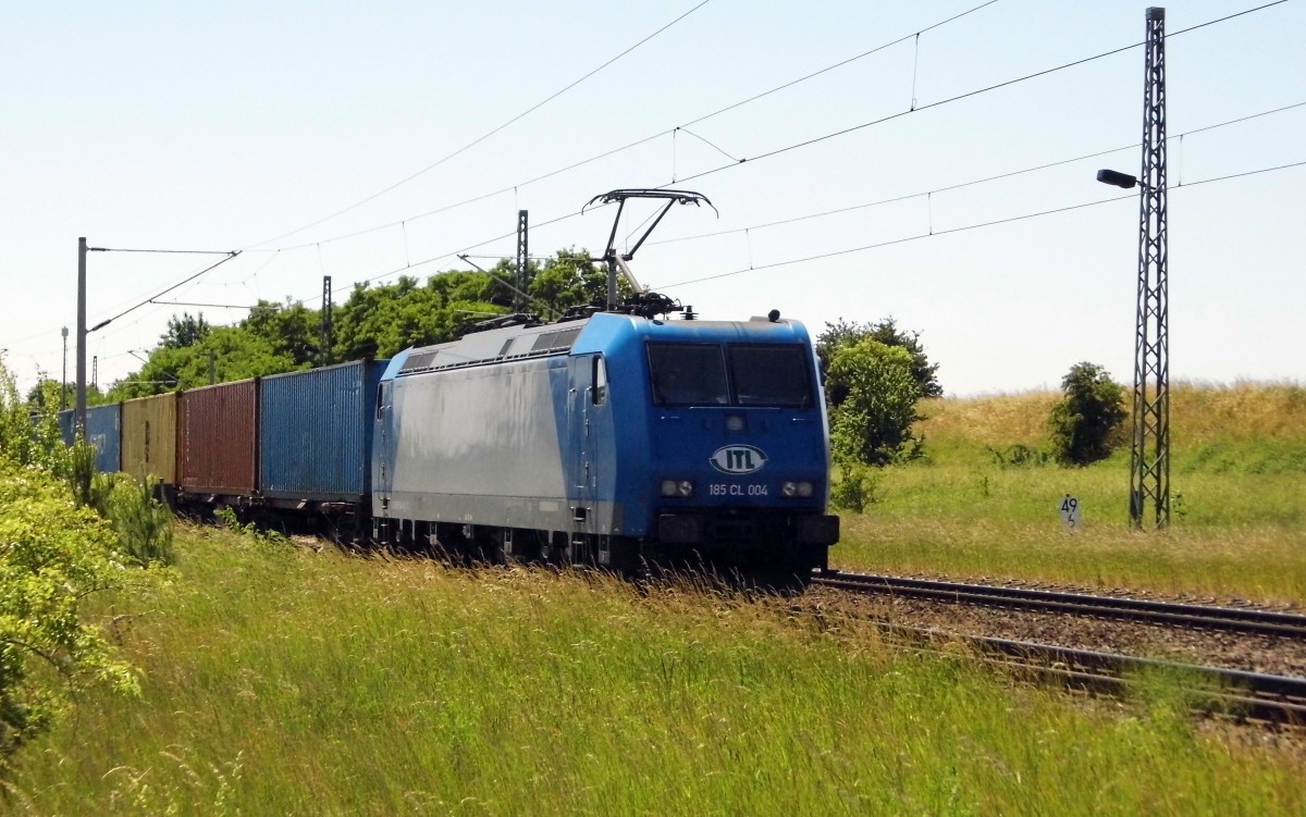 Am 15.06.2015 kam die 185 CL 004 von der ITL aus der Richtung Magdeburg nach Demker und fuhr weiter in Richtung Stendal .
