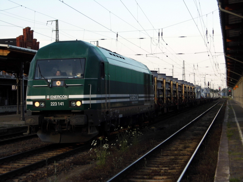 Am 15.07.2014 kam die 223 141 von Enercon aus Richtung Magdeburg nach Stendal und fuhr weiter in Richtung Salzwedel.