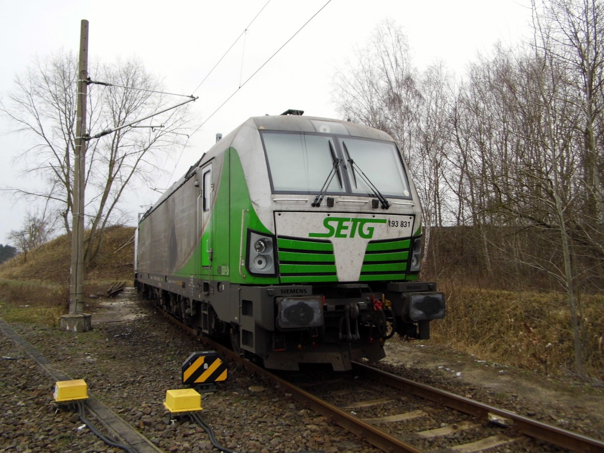 Am 16.01.2016 war  die 193 831-5 von der SETG (ELL) in Borstel abgestellt .