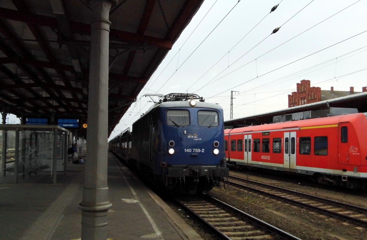 Am 16.03.2015 kam die 140 759-2 von der evb Logistik  aus Richtung Hannover nach Stendal und fuhr weiter in Richtung Magdeburg .